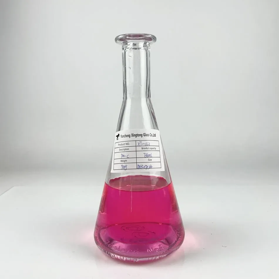 कॉर्क के साथ शंक्वाकार फ्लास्क कांच की बोतल